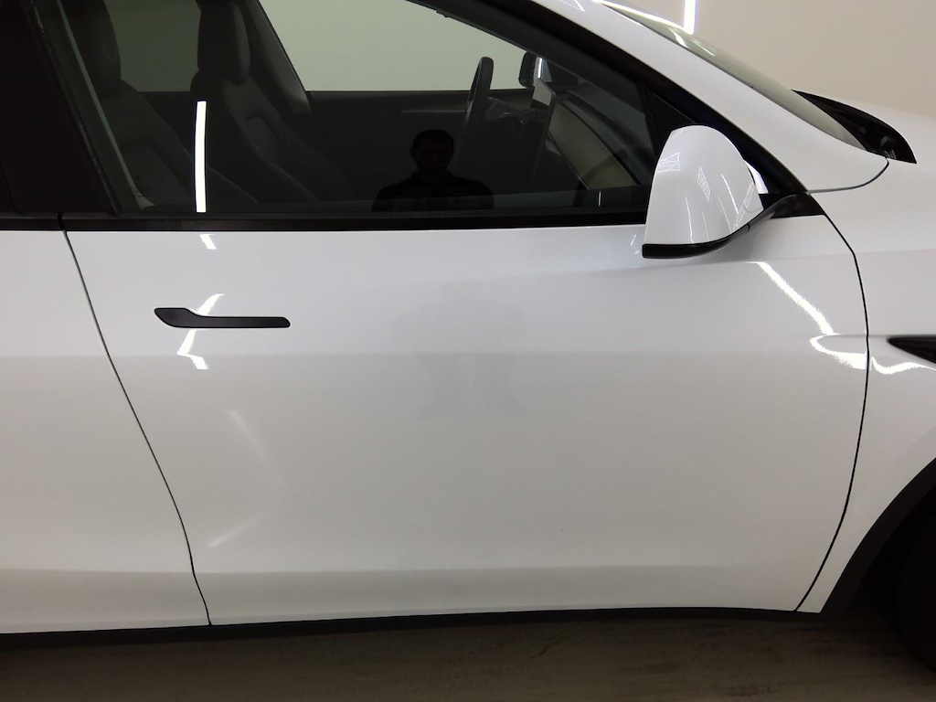 Foto 30 van Tesla Model Y