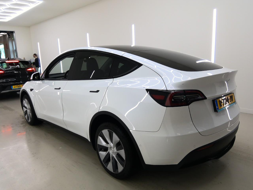 Foto 6 van Tesla Model Y