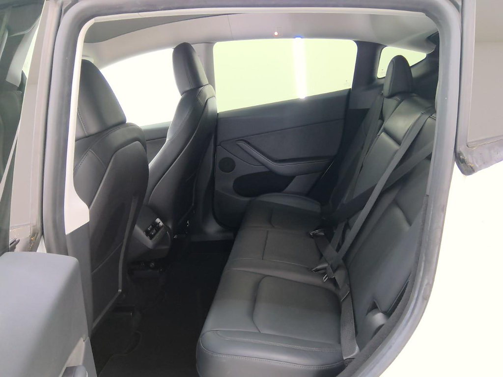 Foto 8 van Tesla Model Y