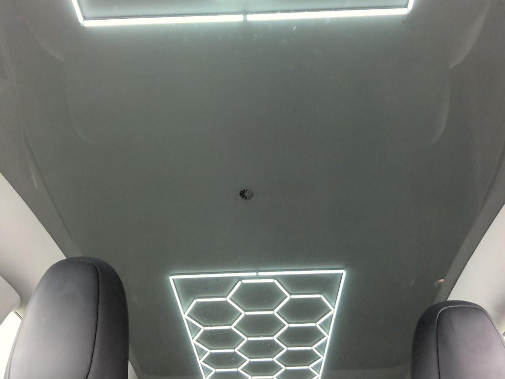 Foto 20 van Tesla Model Y