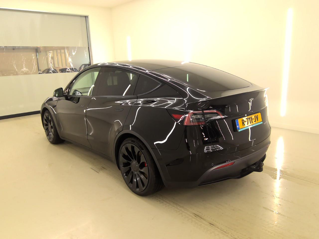 Foto 5 van Tesla Model Y