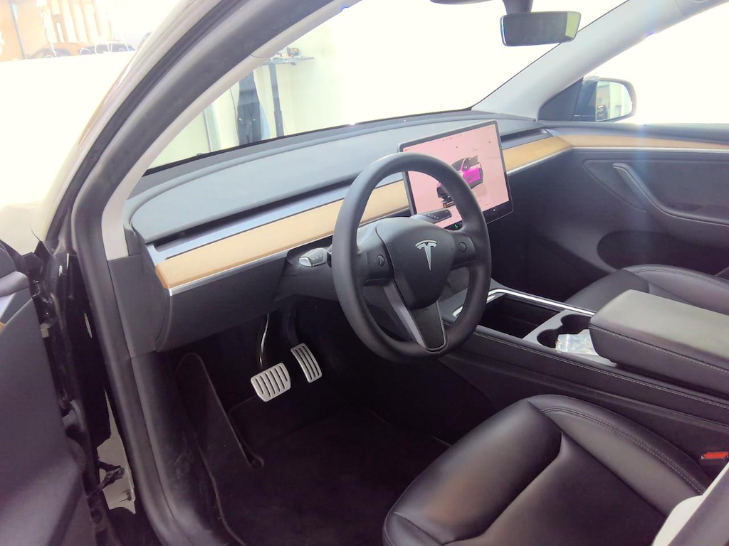 Foto 6 van Tesla Model Y