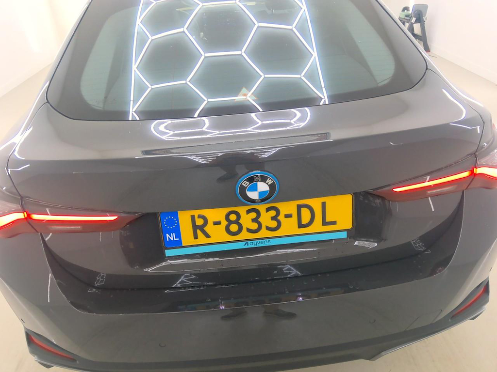 Foto 25 van BMW i4