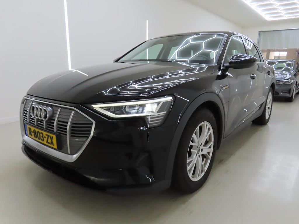 Foto 2 van Audi e-tron