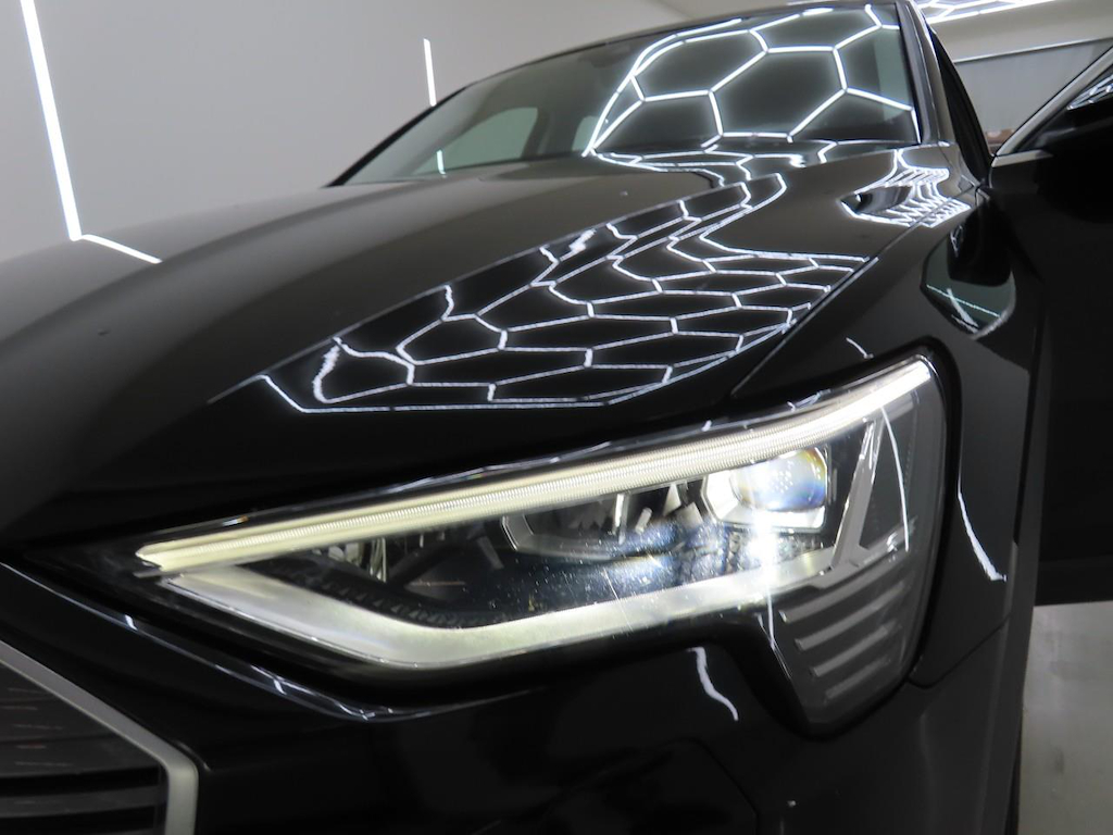 Foto 18 van Audi e-tron
