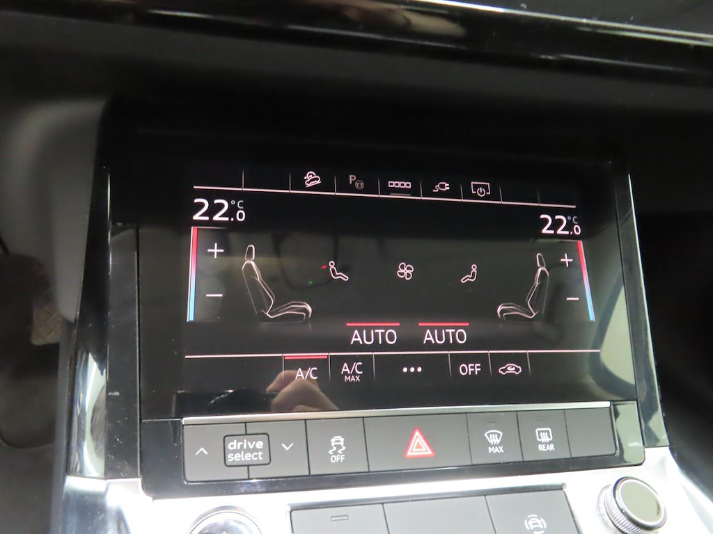 Foto 19 van Audi e-tron