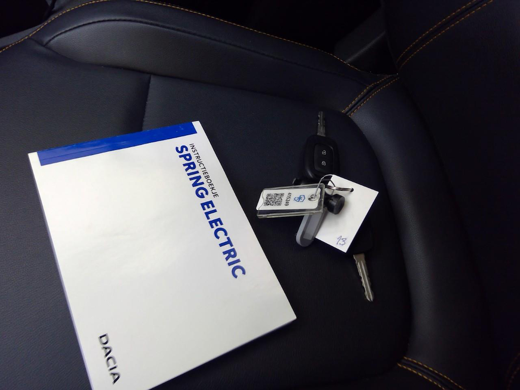 Photo 13 of Dacia Spring