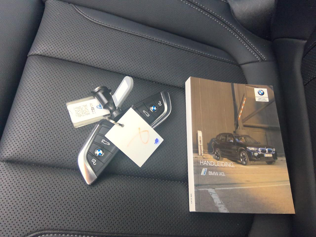 Foto 16 van BMW ix3