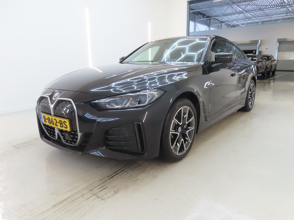 Foto 2 van BMW i4