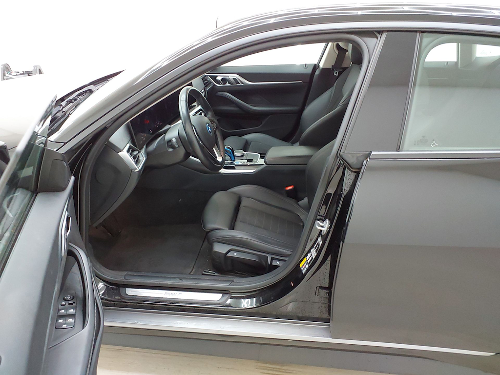 Foto 12 van BMW i4
