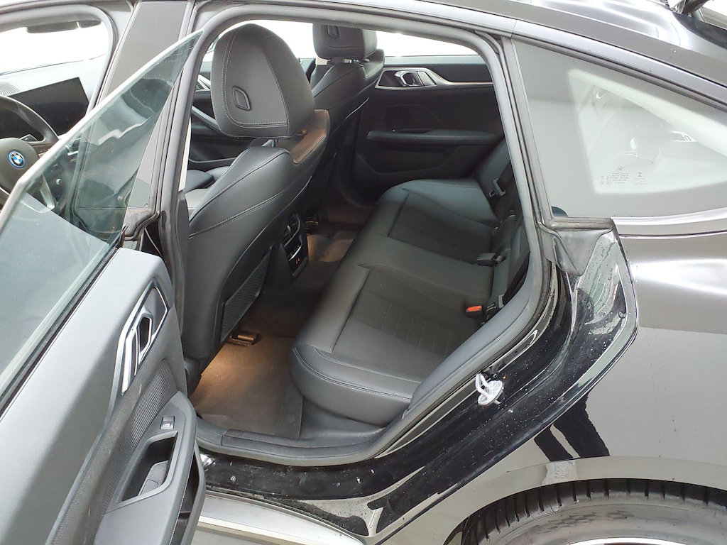 Foto 13 van BMW i4
