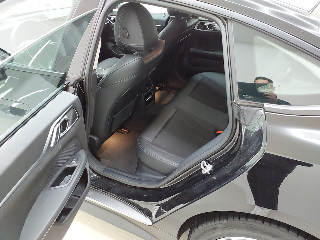 Foto 21 van BMW i4