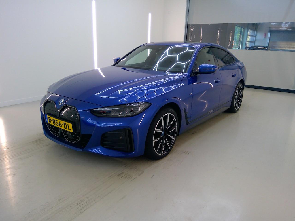 Foto 2 van BMW i4