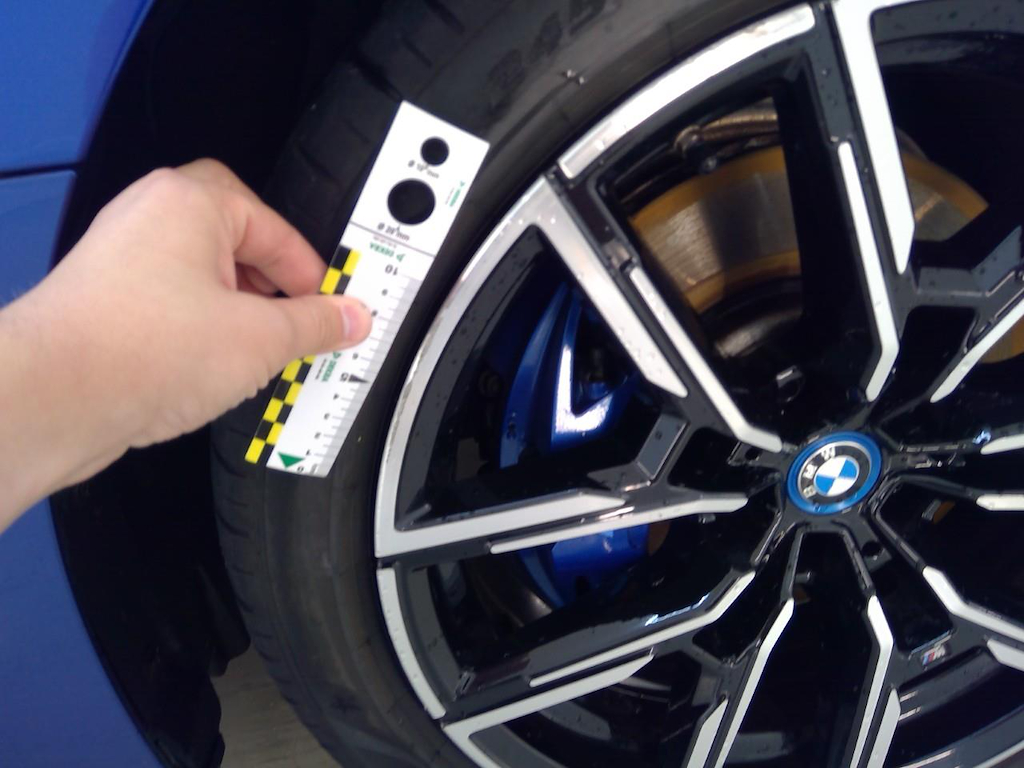 Foto 26 van BMW i4