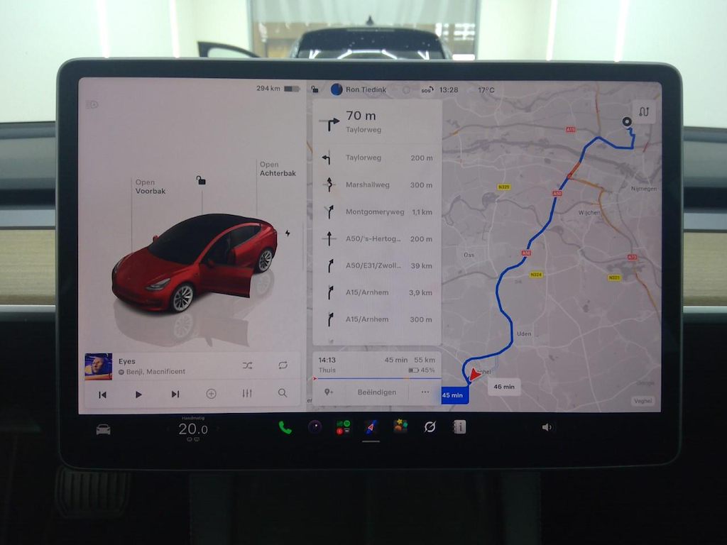 Photo 10 of Tesla Model 3