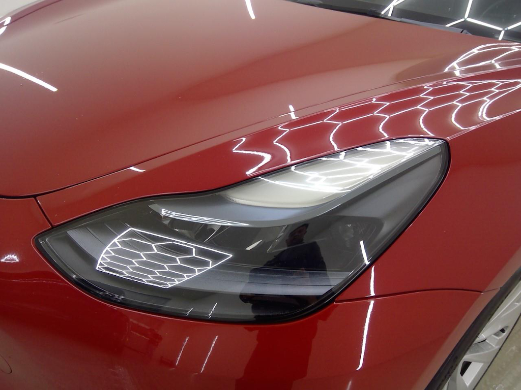 Photo 12 of Tesla Model 3