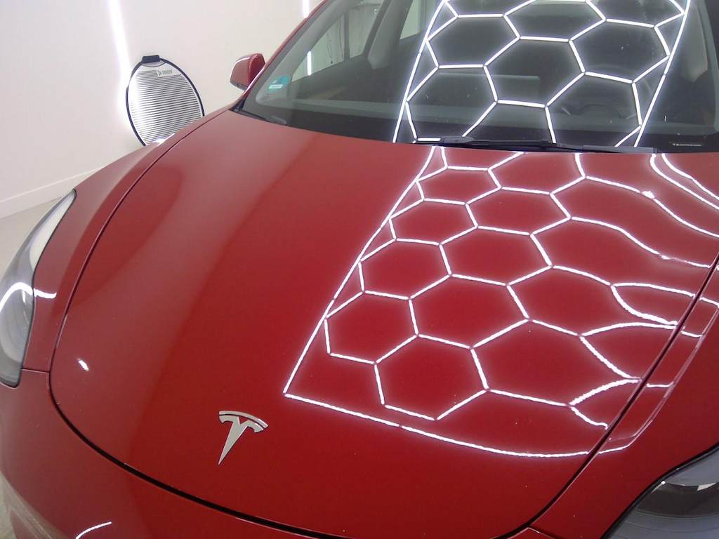 Photo 18 of Tesla Model 3