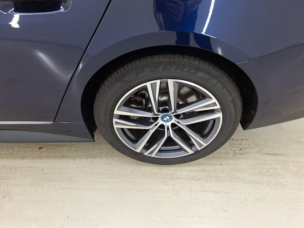 Foto 12 van BMW i4
