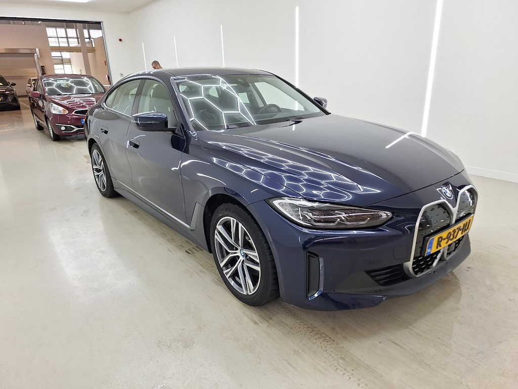 Foto 3 van BMW i4
