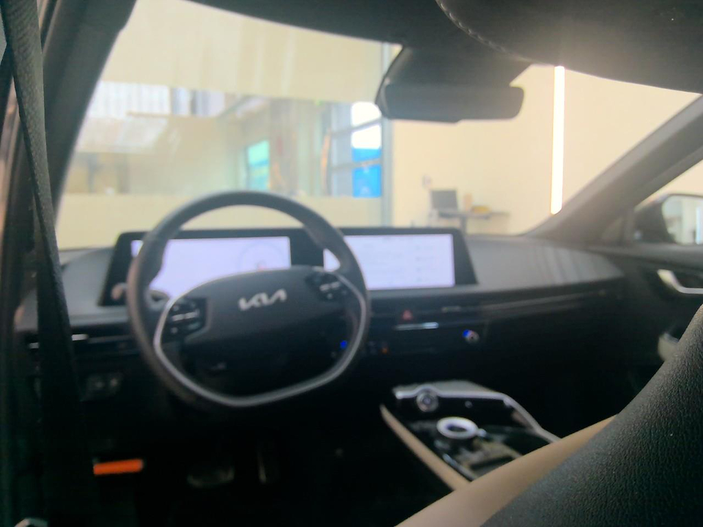 Photo 4 of Kia EV6