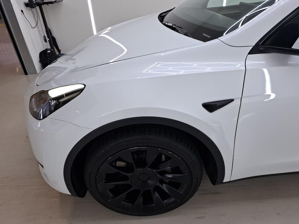 Foto 25 van Tesla Model Y