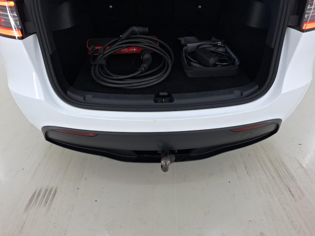 Foto 27 van Tesla Model Y