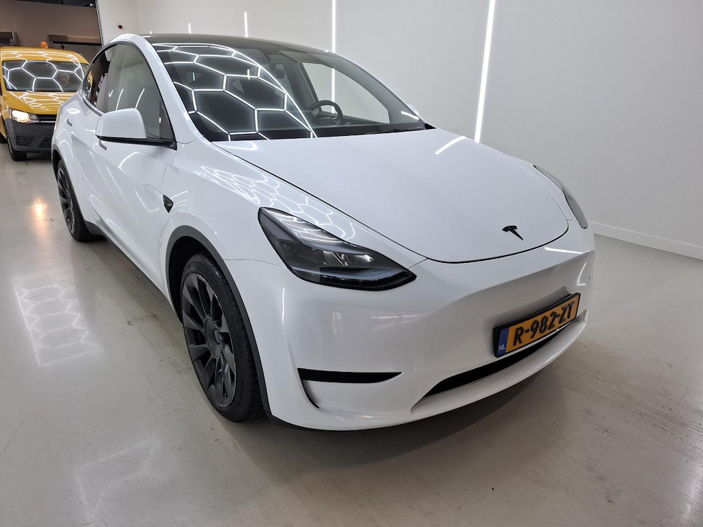 Foto 6 van Tesla Model Y