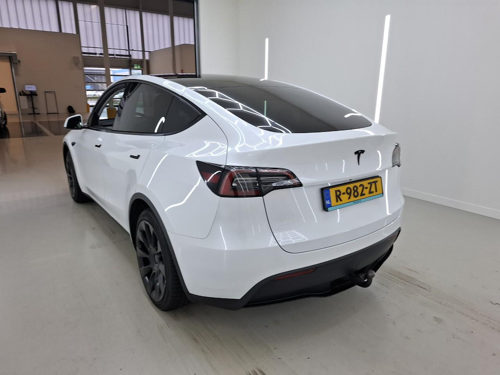 Foto 7 van Tesla Model Y