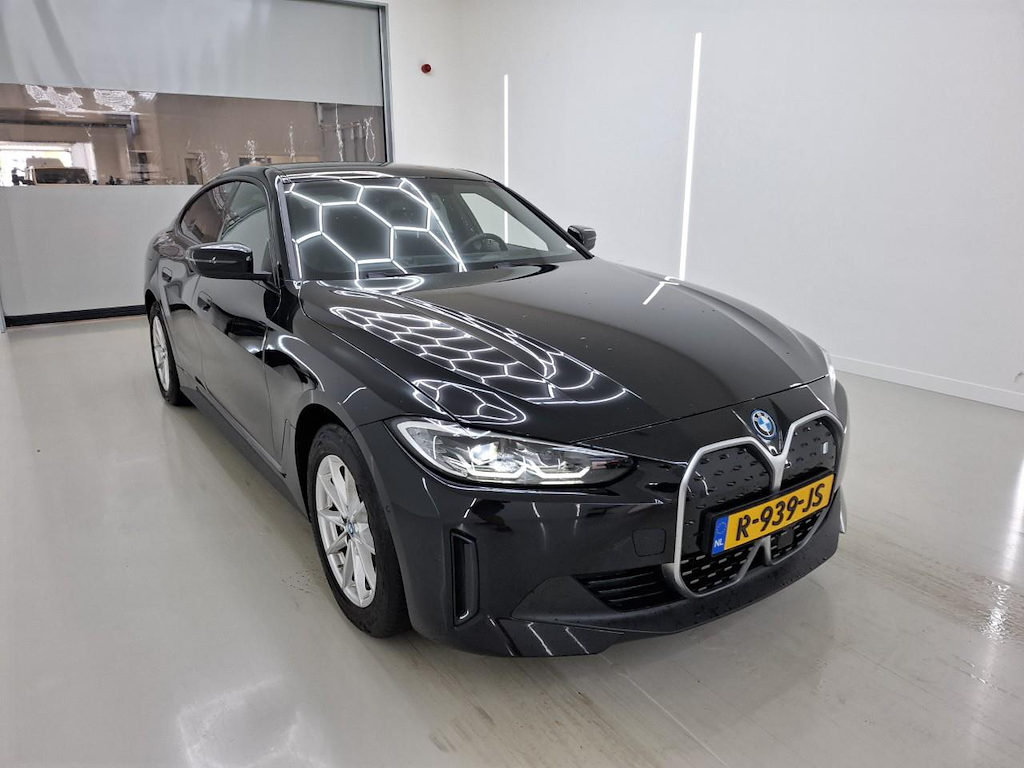Foto 10 van BMW i4