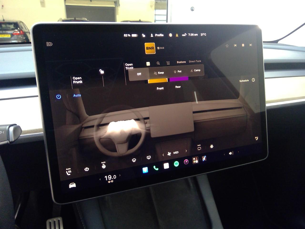 Foto 18 van Tesla Model Y