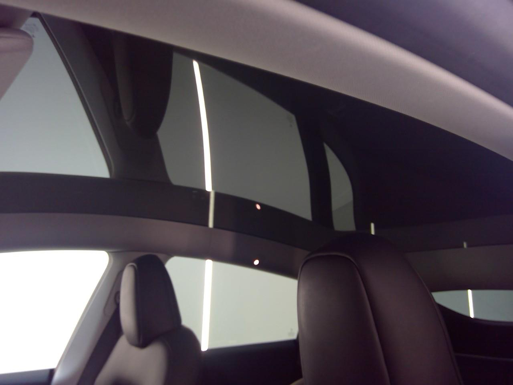 Foto 20 van Tesla Model Y