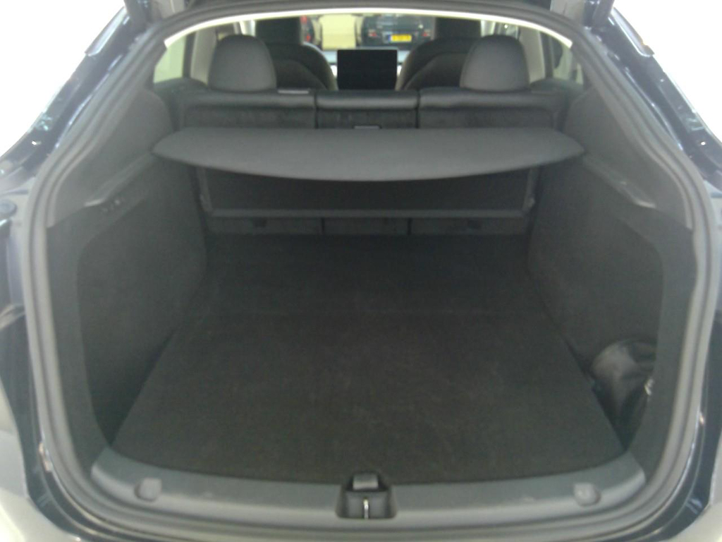 Foto 10 van Tesla Model Y