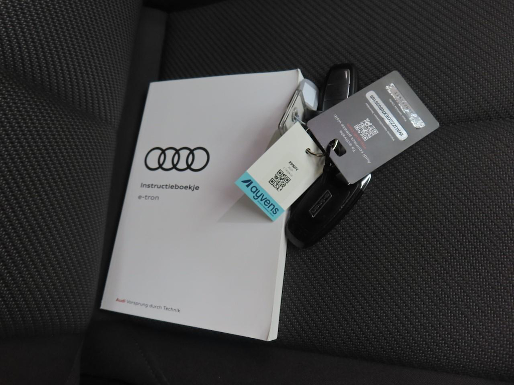 Foto 13 van Audi e-tron