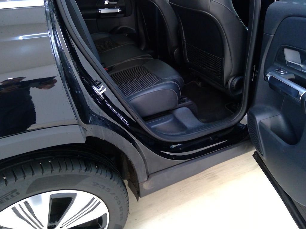 Foto 60 van Mercedes EQB