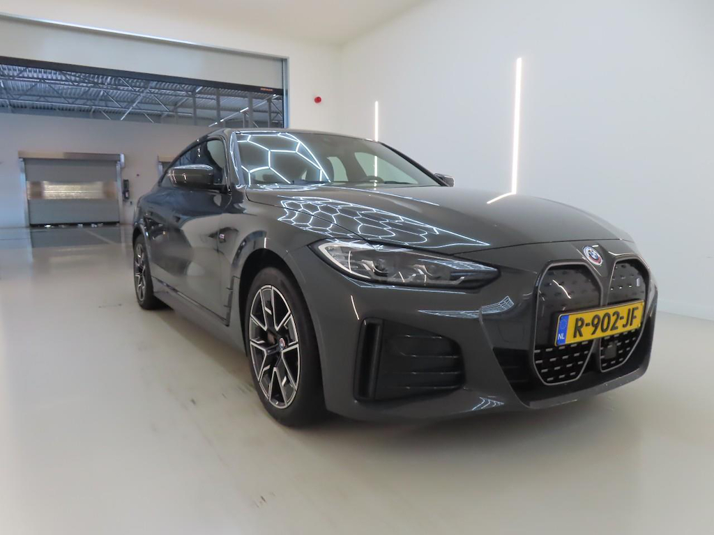 Foto 3 van BMW i4