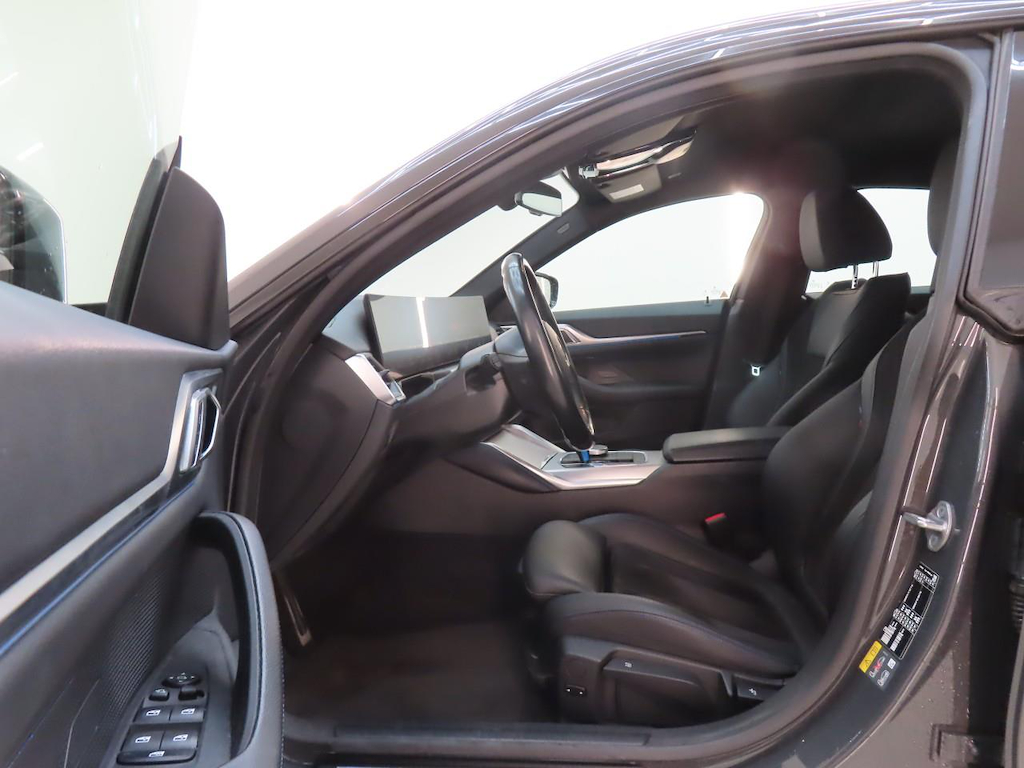 Foto 8 van BMW i4