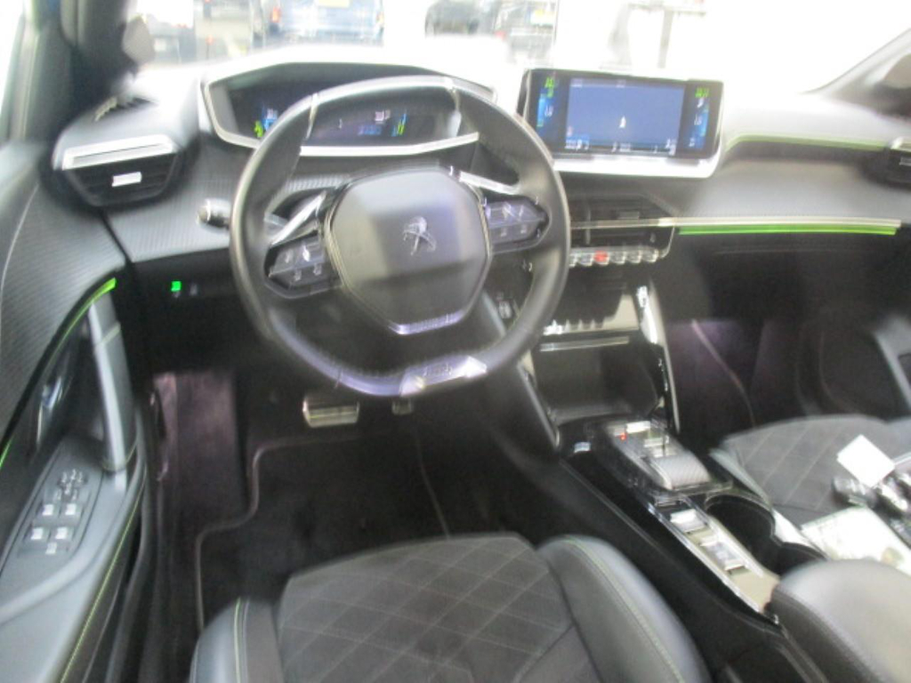 Foto 4 van Peugeot E-208
