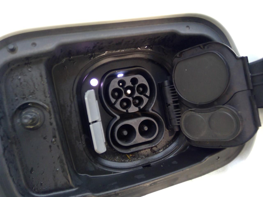 Photo 11 of BMW i4