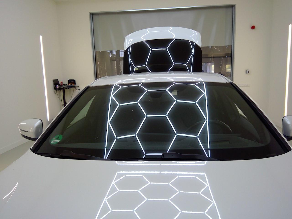 Photo 16 of BMW i4