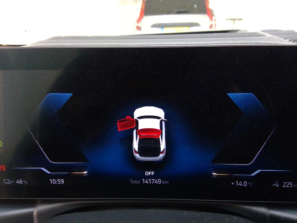Photo 4 of BMW i4