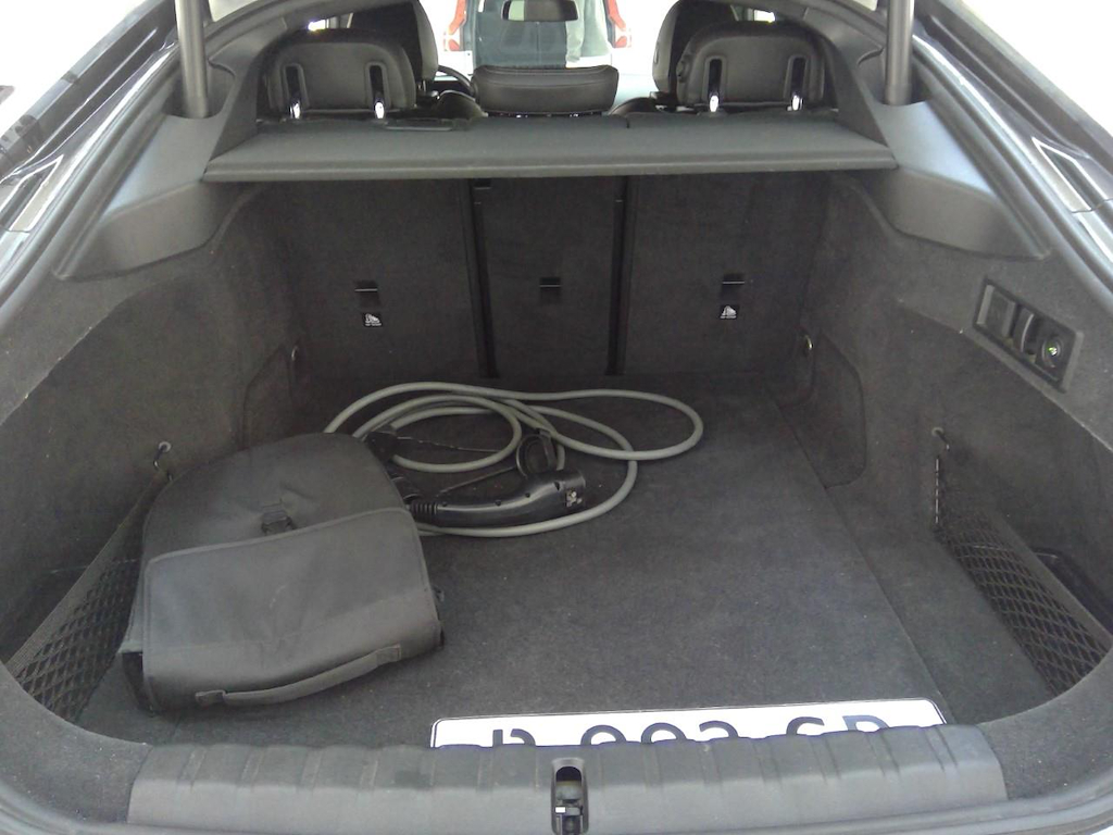 Photo 10 of BMW i4