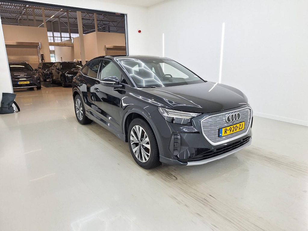 Foto 3 van Audi Q4 Sportback e-tron