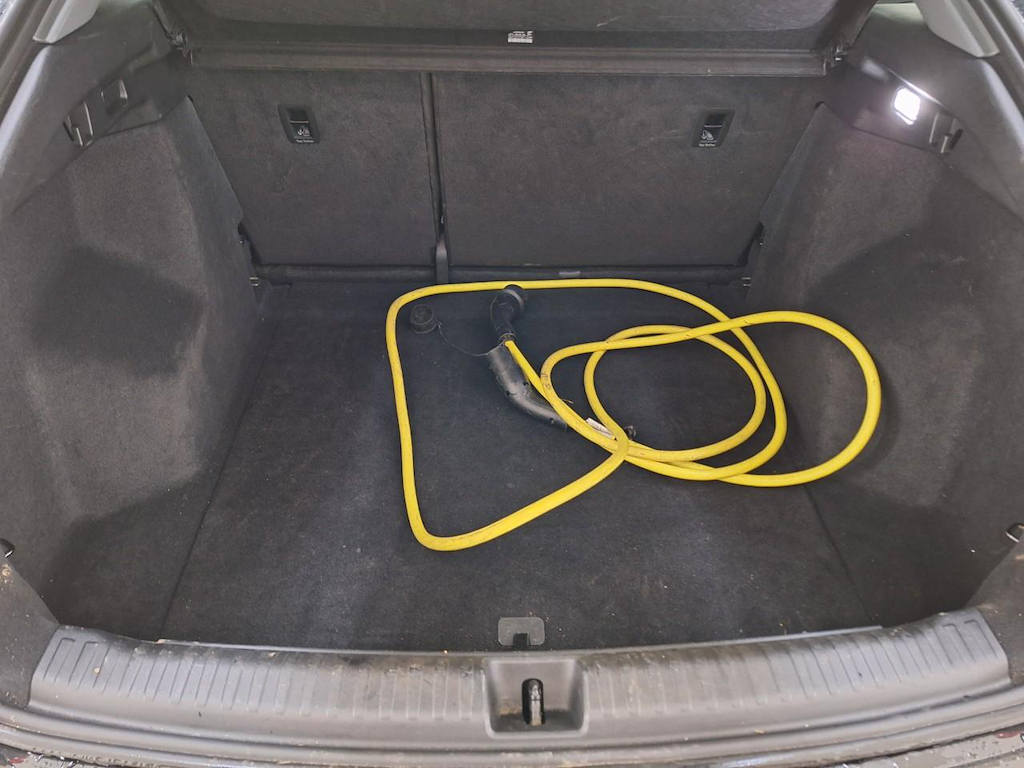 Foto 10 van Audi Q4 Sportback e-tron