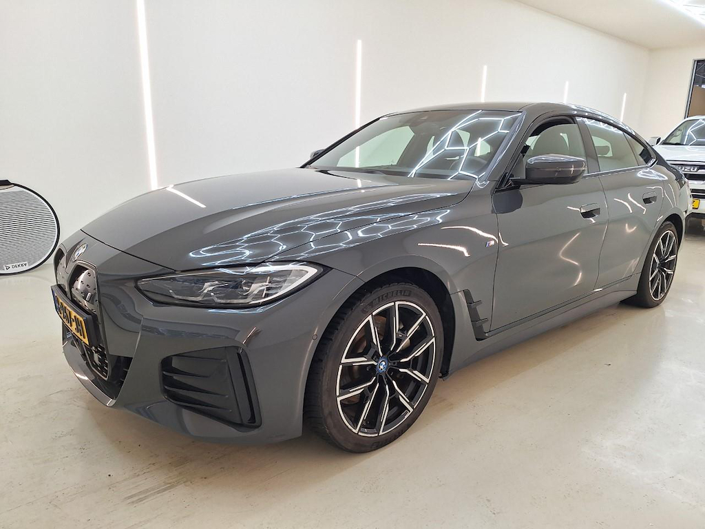 Foto 2 van BMW i4