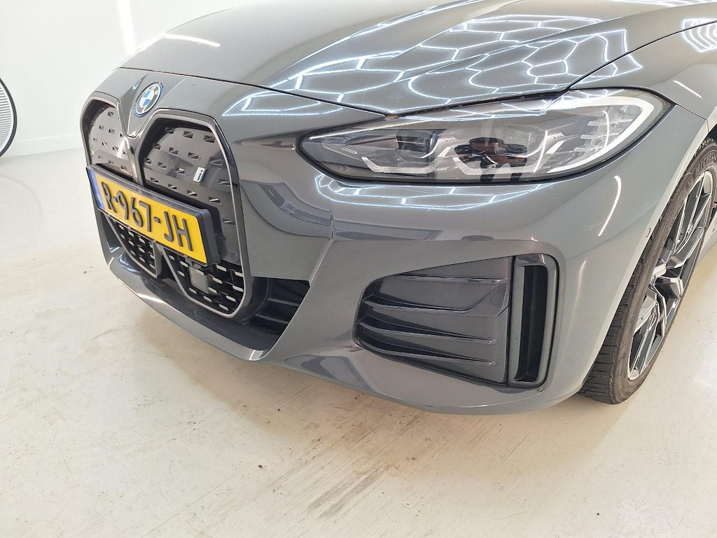Foto 23 van BMW i4