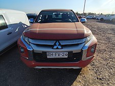 Osta [Merkki] [Malli] osoitteesta Ayvens Carmarket
