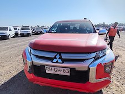 Osta [Merkki] [Malli] osoitteesta Ayvens Carmarket