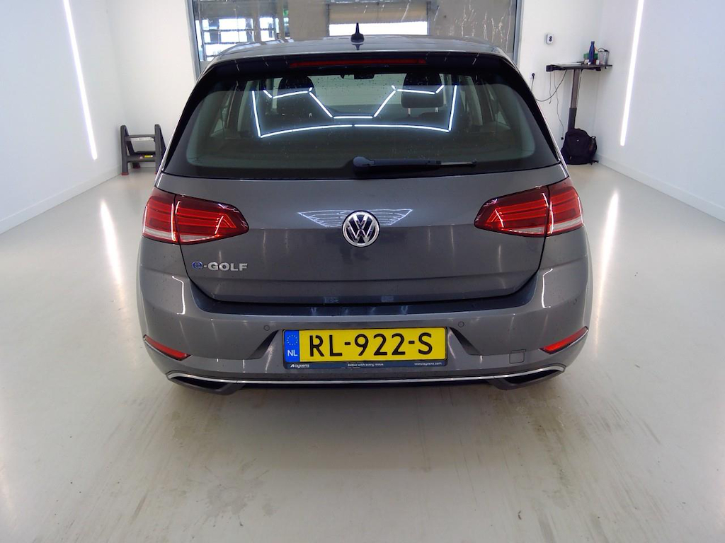 Foto 37 van Volkswagen E-Golf