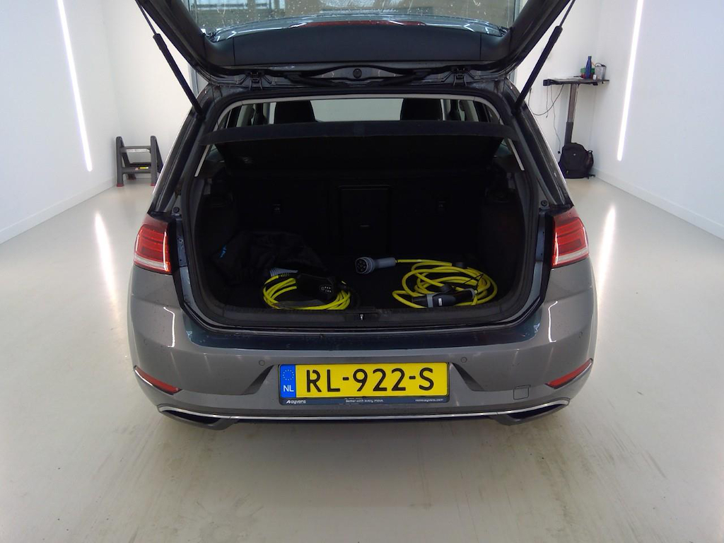 Foto 10 van Volkswagen E-Golf