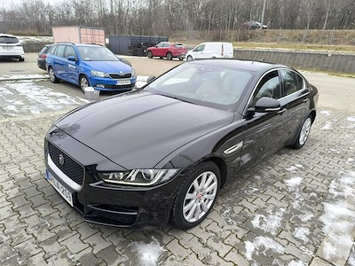 Kup JAGUAR Xe (kifutó) na Ayvens Carmarket